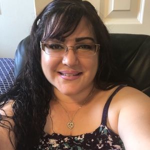 Meet your Posher, Vanessa